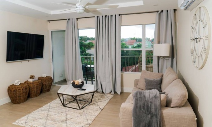 Little Battaleys Apartment | Lou Lou's Hideaway – A Peaceful Cozy Retreat on Barbados' Platinum Coast