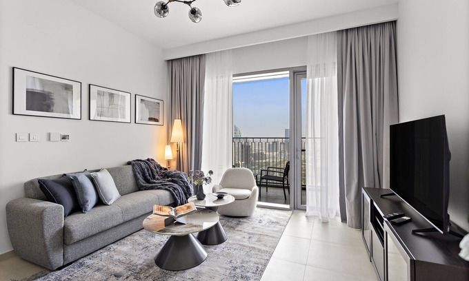 Za'abeel 2 Apartment | Lovely 1BR APT near Burj Khalifa