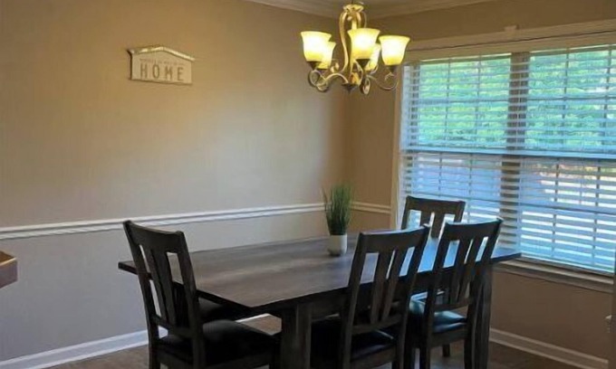 Cabot House | Lovely 3 bedroom, 2 bath home with play room