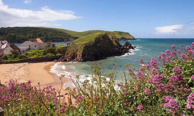 Hope-Cove House | Lovely 3 bedroom detached house in Hope Cove, 150m from sandy beaches