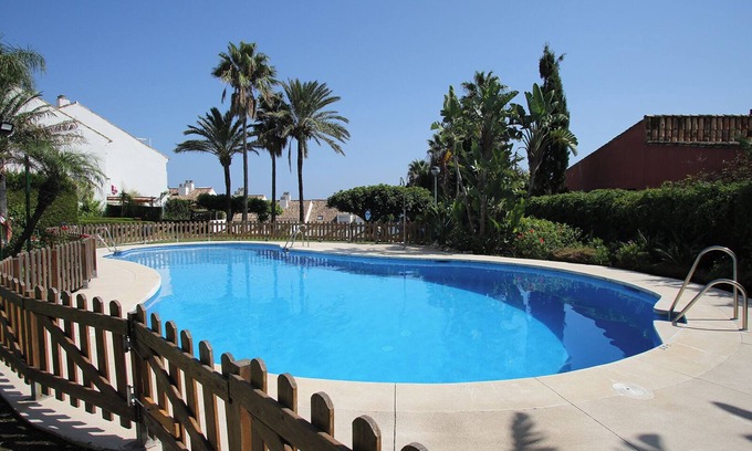 Bahia Dorada House | Lovely 3 bedroom townhouse by the beach near Estepona w shared pool and garden