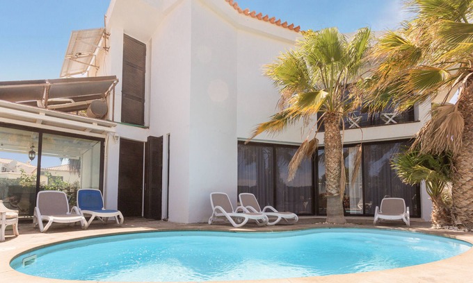 San Miguel de Abona Villa | Lovely 4 Bed Villa to rent in Amarilla Golf with heated pool and sea views