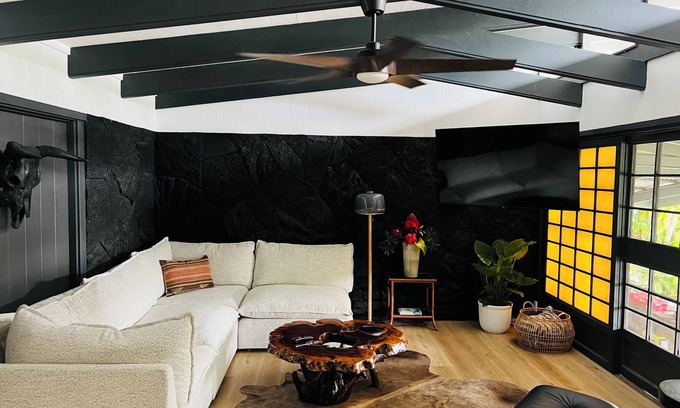 Kahaluu Bay House | Lovely 4-bedroom 3-bath house in Kailua-Kona Hawaii.