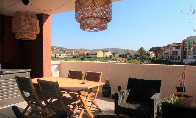 Port Cogolin Apartment | Lovely air-conditioned apartment for 4 people with terrace, located in Gassin