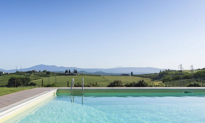 Castiglione del Lago House | Lovely apartment in villa for 18 guests with pool, hot tub, A/C, WIFI, TV, patio and pets allowed
