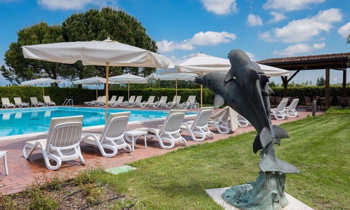 San Benedetto di Lugana Apartment | Lovely apartment for 7 people with A/C, pool, WIFI, TV and patio