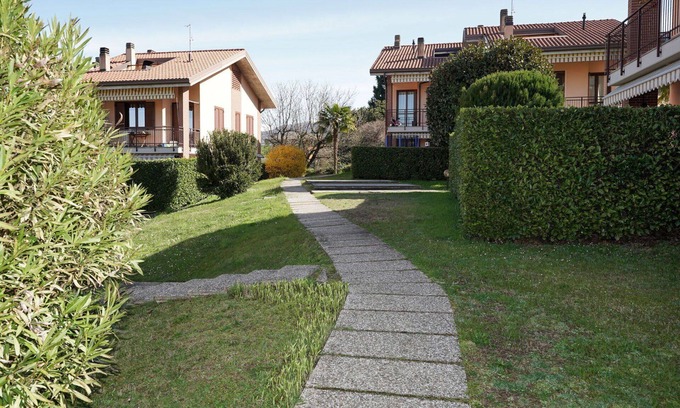 Porto Valtravaglia Apartment | Lovely apartment for 4 guests with WIFI, TV and patio
