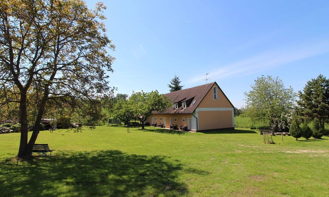 Rabyne Apartment | Lovely apartment for 5 guests with WIFI, patio, pets allowed, panoramic view and parking