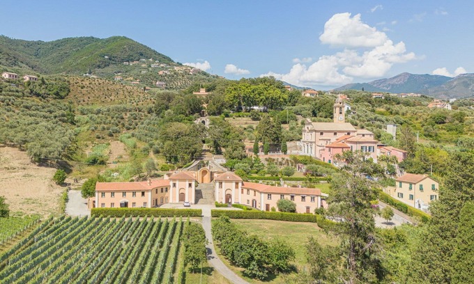 Santo Stefano del Ponte Villa | Lovely apartment in villa for 6 people with WIFI, TV and pets allowed