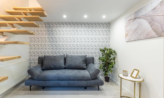 Inner City Budapest Apartment | Lovely Apartment by National Museum