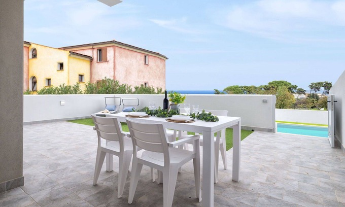 La Muddizza Apartment | Lovely apartment for 6 guests with pool, WIFI, A/C, TV, patio and pets allowed