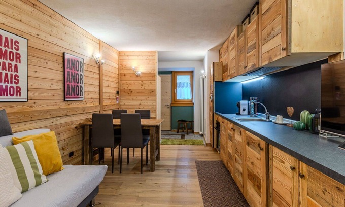 Pinzolo Apartment | Lovely apartment for 2 people with WIFI and TV