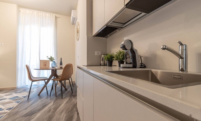 Pavia Apartment | Lovely apartment for 2 people with A/C, WIFI, TV, balcony and panoramic view