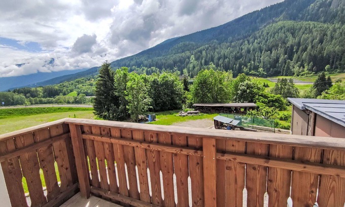 Mezzana Apartment | Lovely apartment for 4 people with WIFI, TV, patio and pets allowed