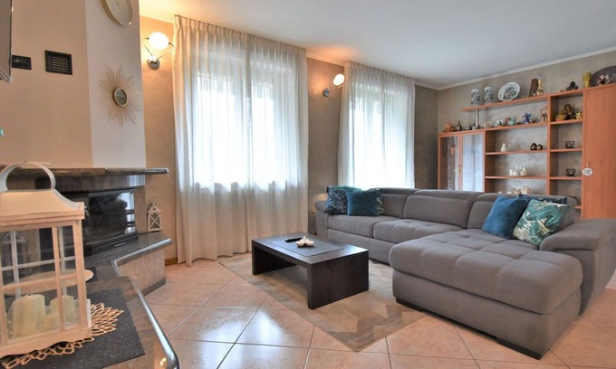 Delebio Apartment | Lovely apartment for 5 people with WIFI, A/C, TV, terrace and parking