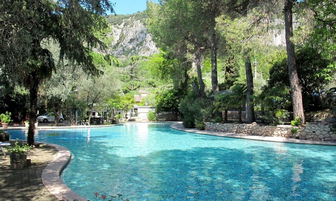 Corno Apartment | Lovely apartment for 5 people with WIFI, pool, TV, terrace and parking