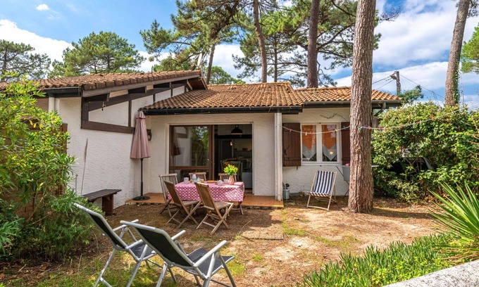 Mimizan Apartment | Lovely apartment for 6 guests with WIFI, TV, terrace and pets allowed