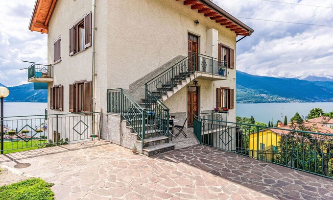 Bellano Apartment | Lovely apartment for 6 guests with WIFI, TV, terrace and pets allowed