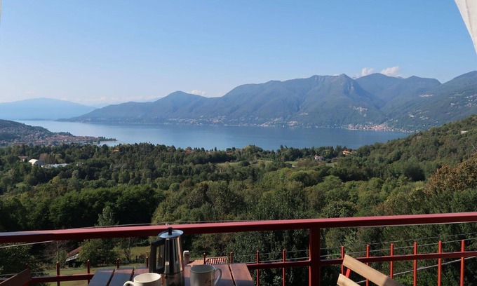 Luino Apartment | Lovely apartment for 6 people with WIFI, TV and terrace