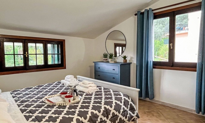 Dolcedo Apartment | Lovely apartment for 4 guests with pool, WIFI, patio, pets allowed and panoramic view