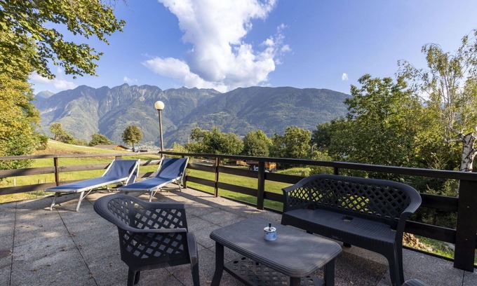 Morbegno Apartment | Lovely apartment for 4 guests with WIFI, terrace, pets allowed and parking