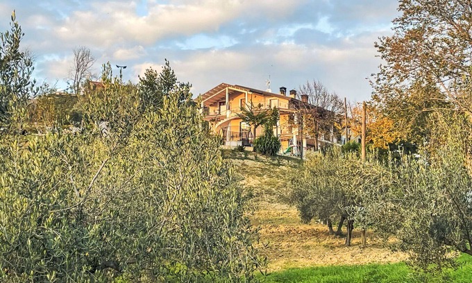 Paglieta Apartment | Lovely apartment for 6 people with WIFI, A/C, TV, terrace, pets allowed and panoramic view