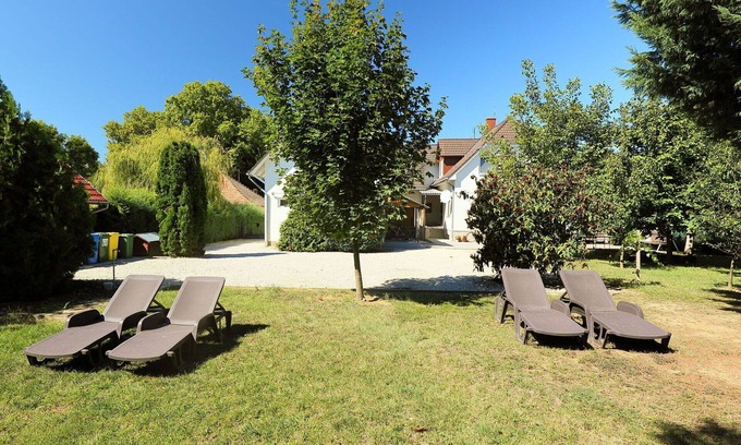 Balatonszemes Apartment | Lovely apartment for 15 people with A/C, WIFI, TV, patio and pets allowed