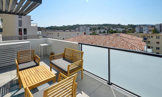 Riou - Petit Juas - Av de Grasse Apartment | Lovely apartment in Cannes with WiFi