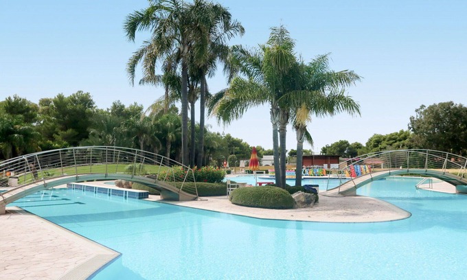 Il Monte House | Lovely apartment in villa for 5 people with A/C, pool, terrace, pets allowed and parking