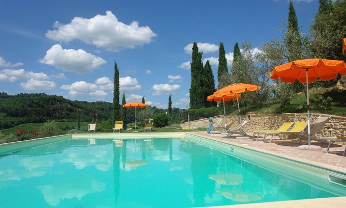 Poggibonsi Villa | Lovely apartment in villa with WIFI, pool, TV, patio and panoramic view, close to San Gimignano
