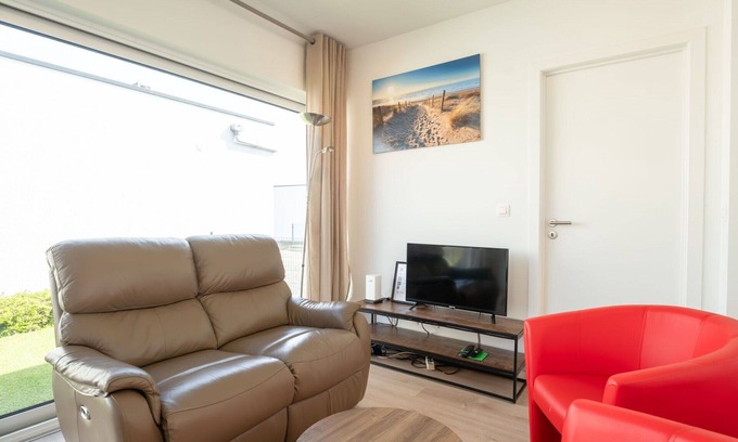 Klemskerke House | Lovely apartment in villa for 4 people with A/C, WIFI, TV, terrace and pets allowed
