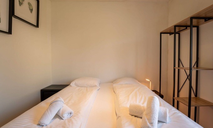 Bredene House | Lovely apartment in villa for 4 guests with A/C, WIFI, TV, terrace and pets allowed
