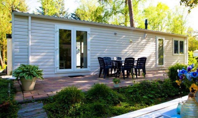 Schaarsbergen House | Lovely apartment in villa for 4 people with WIFI, pool, TV and terrace