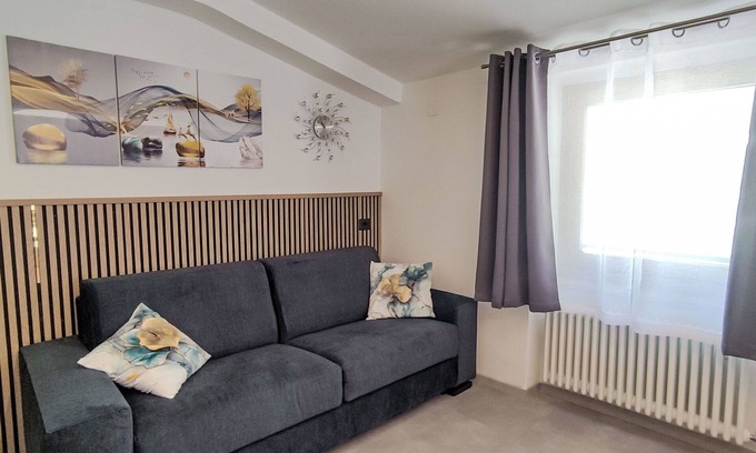 Commezzadura Apartment | Lovely apartment for 5 people with WIFI, TV, patio and panoramic view