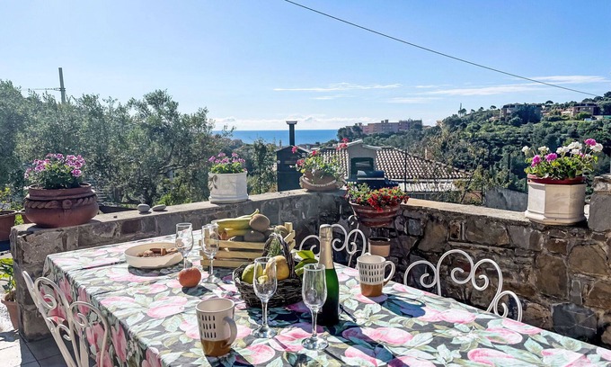 Pantai Apartment | Lovely apartment for 4 guests with A/C, WIFI, TV and patio