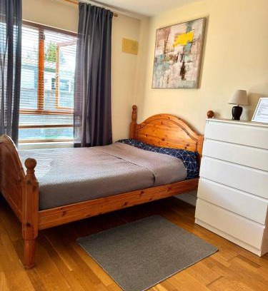 Newbridge House | lovely bedroom in Newbridge