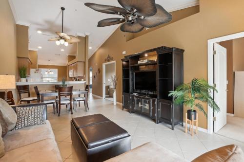 Estero Apartment | Lovely Estero Condo Community Perks and Pool Access