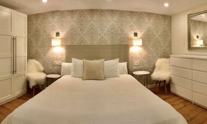 Santiago de Compostela Condo | Lovely flat in Home Santo