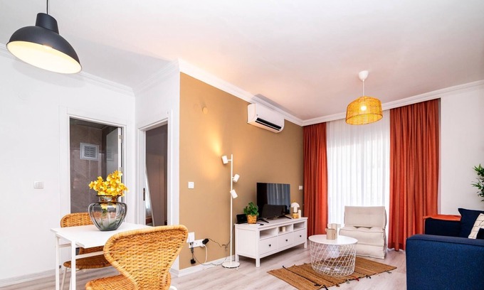 Lara Apartment | Lovely Flat w Pool 5 min to Beach in Antalya