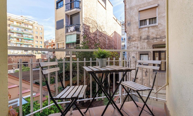 Gracia Apartment | Lovely Gracia Apartment (2025)