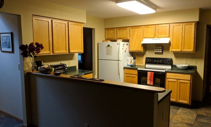 Gansevoort House | Lovely Home In A Great Neighborhood! Close to Saratoga, Lakes & Parks!