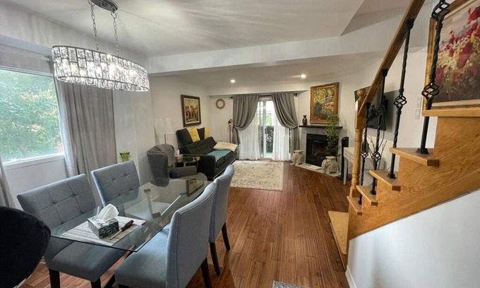 Upper Jarvis House | Lovely home in cabbage town.