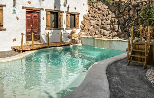 Iznajar House | Lovely Home In Rute With Wifi