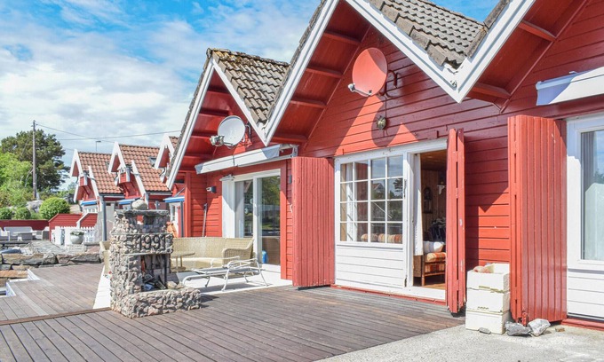 Sogne House | Lovely home in Søgne with WiFi