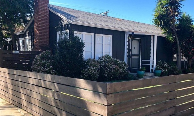Townsite House | Lovely House Near the Beach