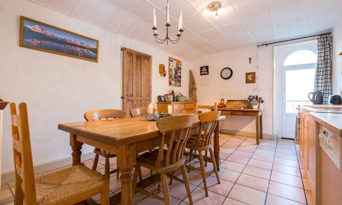 Passy House | Lovely large apartment great views