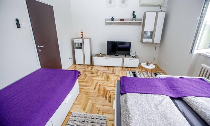 Subotica Apartment | Lovely one-bedroom cosy Apartment RELAX