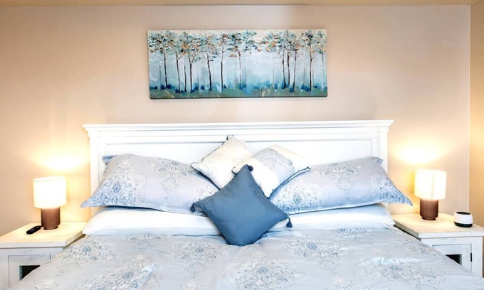 Asheville Apartment | Lovely Private Apt w/Hot Tub & King