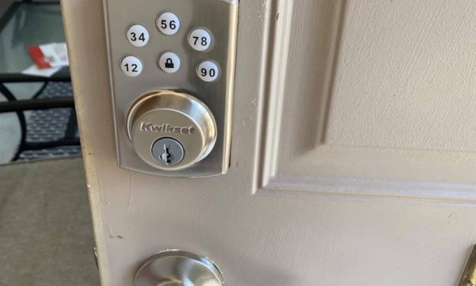 Albany House | LOVELY RENOVATED 2 BEDROOM HOME WITH FREE PARKING