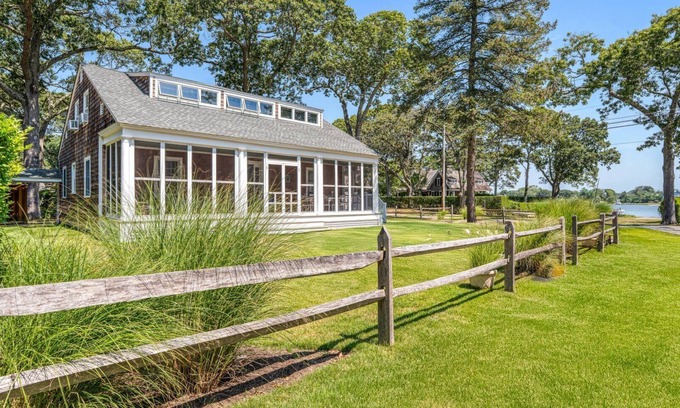Silver Beach House | Lovely Shelter Island cottage with panoramic bay views, secluded, screened.